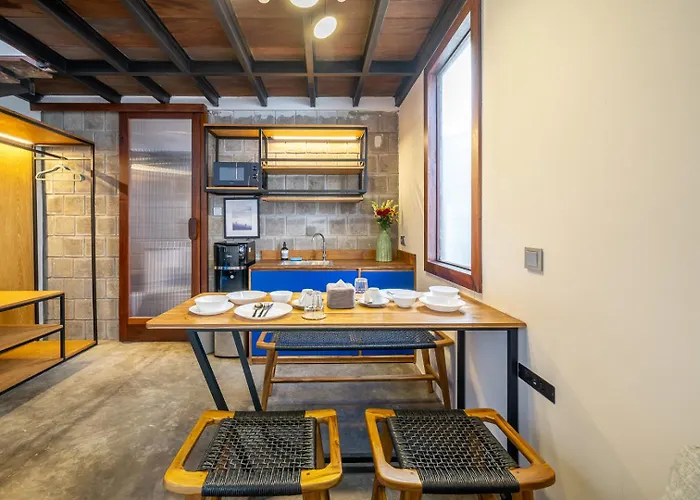 First 5 Loft Near *