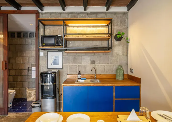 First 5 Loft Near *